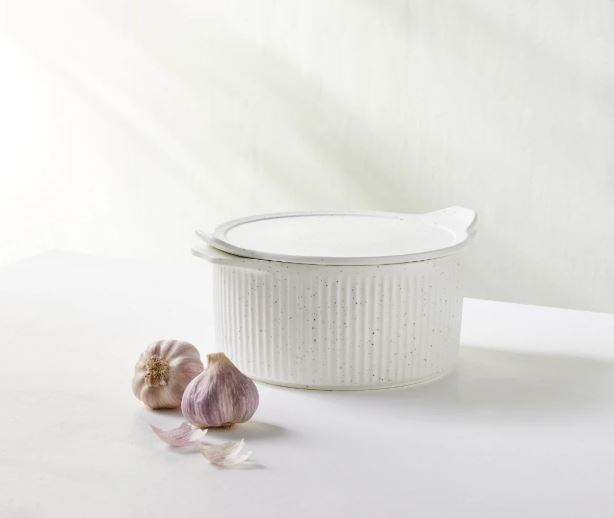 Maxwell Williams Speckle Round Casserole with Tray