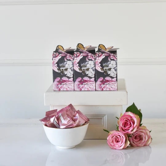 Wedgewood Honey Bee Dark Choc Cranberry Bon Bon