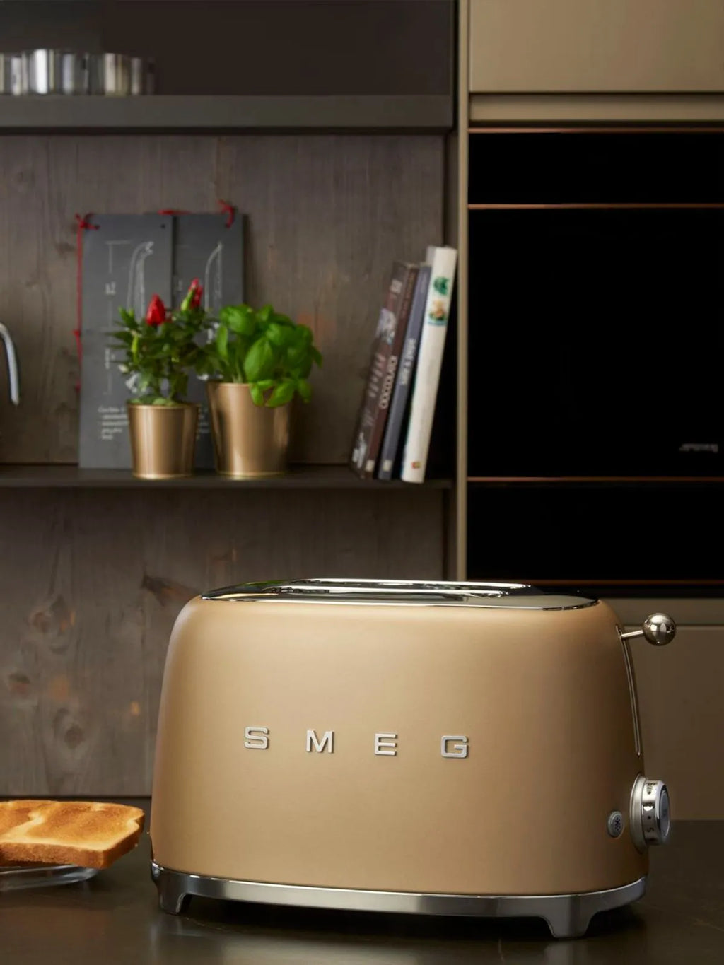 Smeg Retro 2 Slice Toaster - Matte Champagne