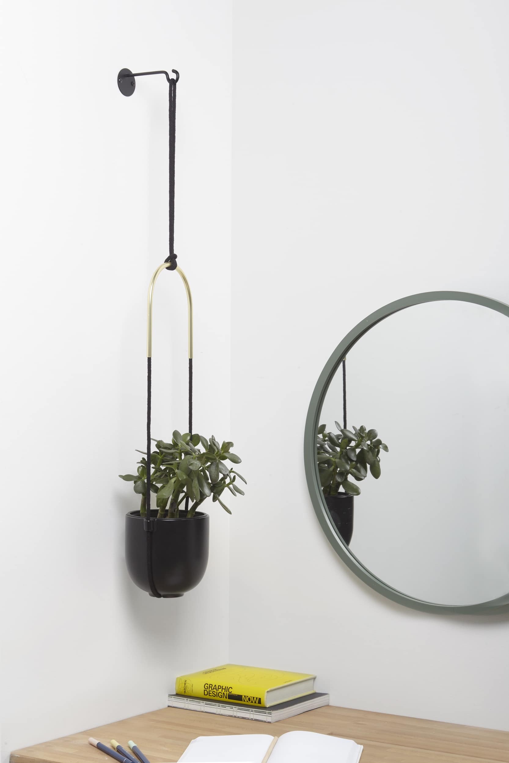 Umbra Bolo Planter Black