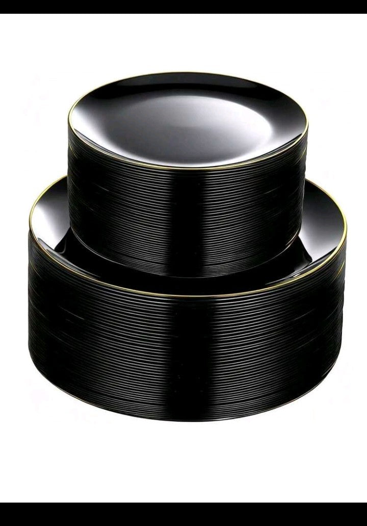 A Set Of 25 Black Gold Circle Cake Dessert Boards